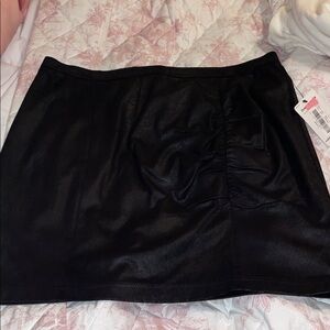 Elegant Black Women's Skirt